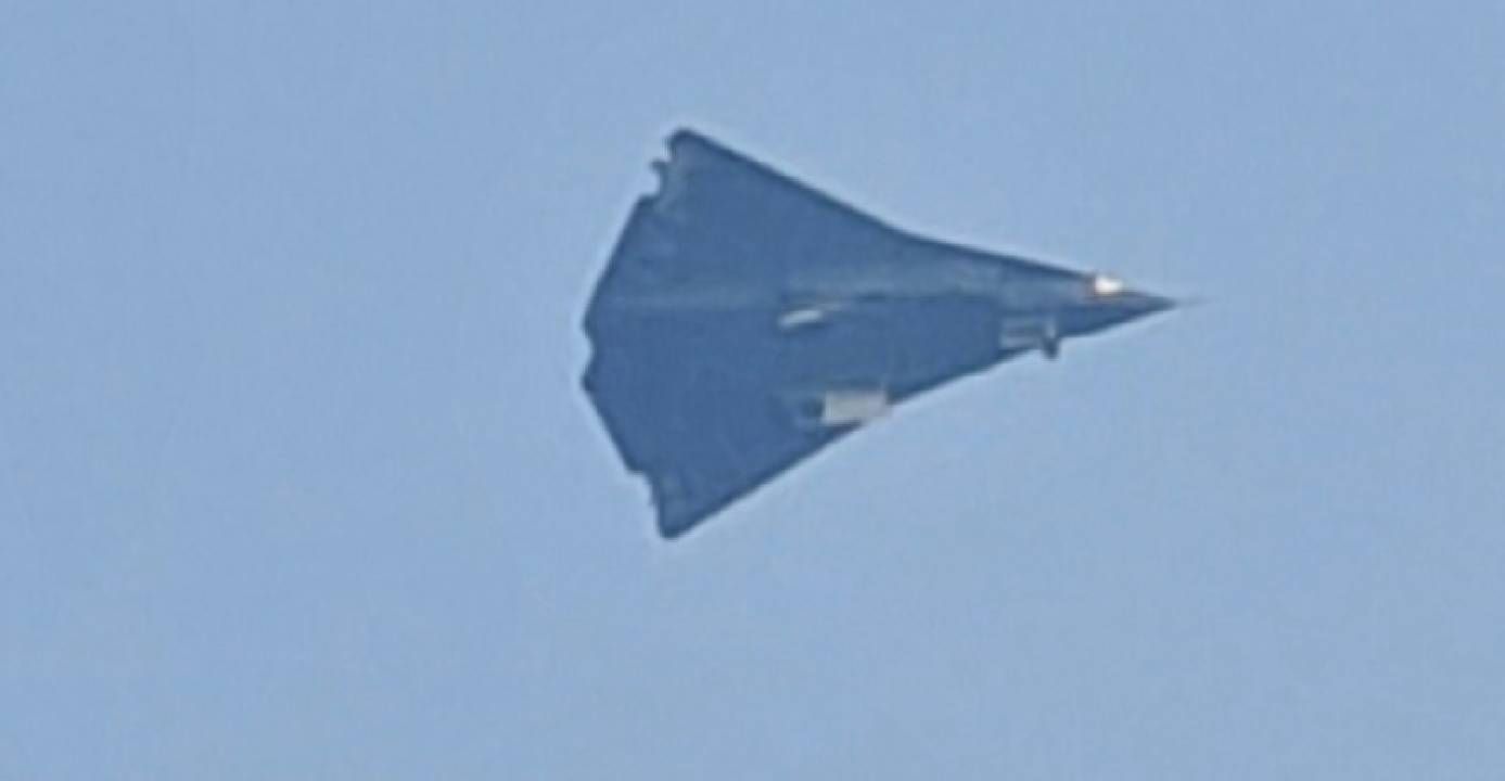 China’s new 6th generation stealth fighter jet spotted taking test flight China’s new 6th generation stealth fighter jet spotted taking test flight