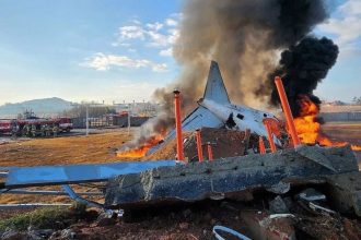 South Korea plane crash: 176 killed, 3 missing; only 2 rescued | Top updates