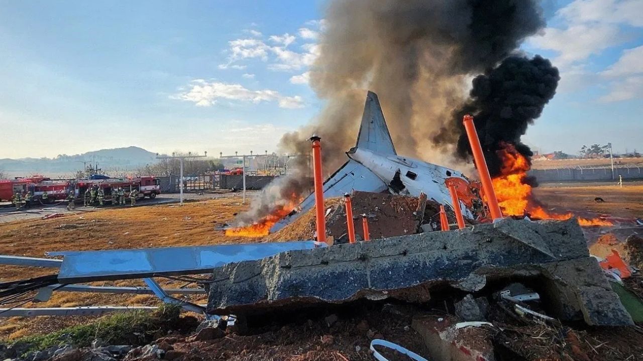 South Korea plane crash: 176 killed, 3 missing; only 2 rescued | Top updates South Korea plane crash: 176 killed, 3 missing; only 2 rescued | Top updates