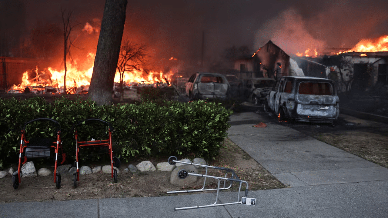 California wildfires rage in Los Angeles; celebrities flee, Hollywood events postponed California wildfires rage in Los Angeles; celebrities flee, Hollywood events postponed