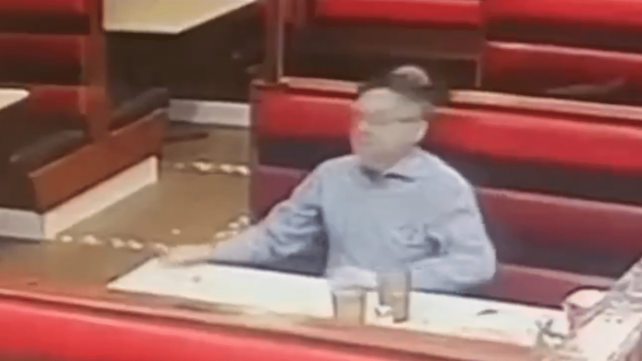 Caught on camera: Customer in restaurant struck by metal debris from Philadelphia plane crash Caught on camera: Customer in restaurant struck by metal debris from Philadelphia plane crash