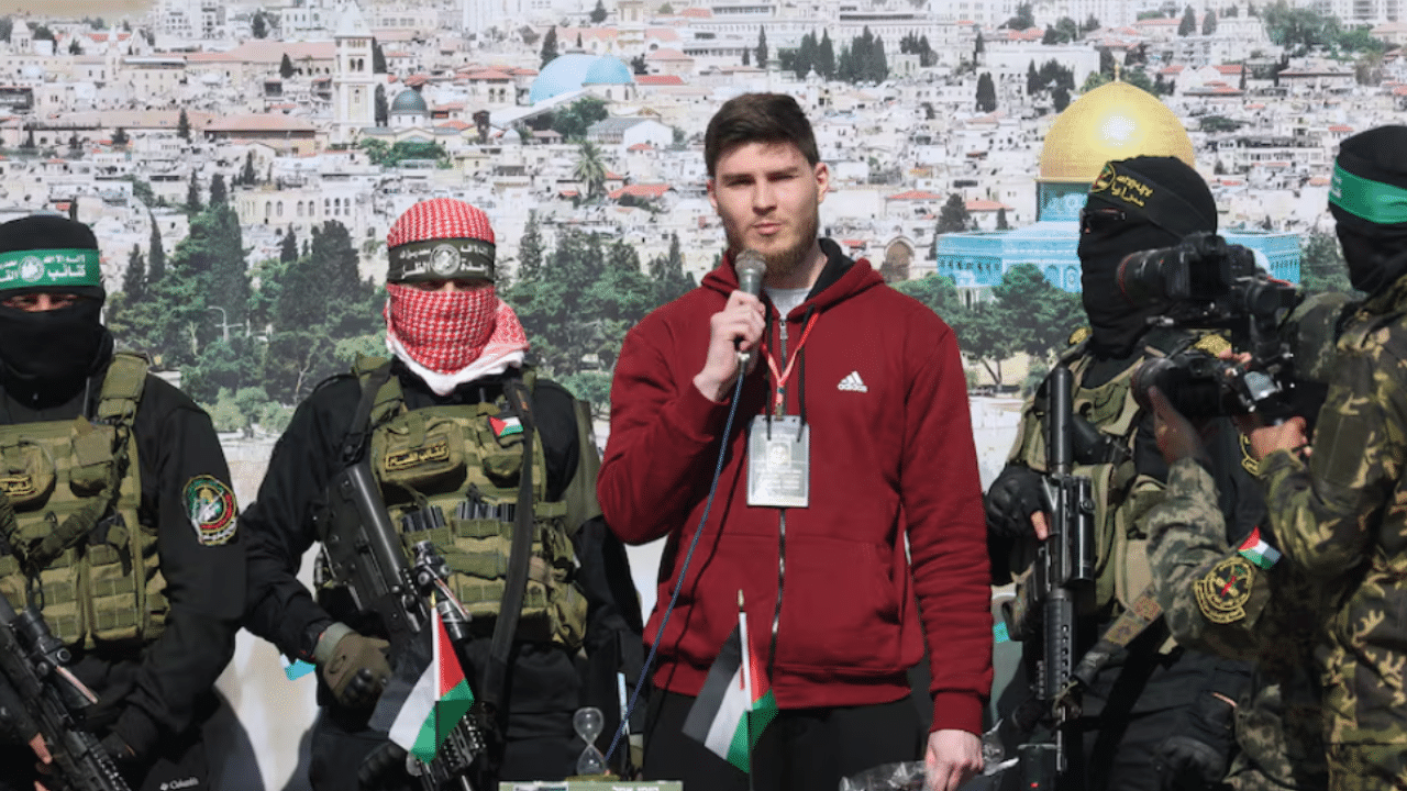 Hamas releases three Israeli hostages in exchange for 369 Palestinian prisoners | Top updates Hamas releases three Israeli hostages in exchange for 369 Palestinian prisoners | Top updates