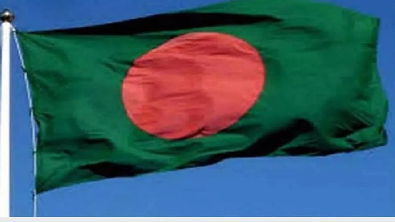 Bangladesh: 1 dead, several injured in clash between residents and security personnel Bangladesh: 1 dead, several injured in clash between residents and security personnel