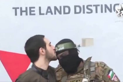 Watch: Freed Israeli hostage kisses Hamas members after release