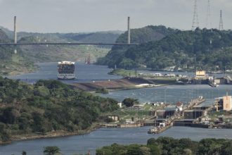 BlackRock signs deal to bring ports of Panama Canal under American control