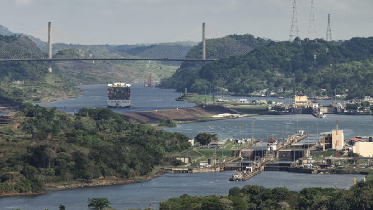 BlackRock signs deal to bring ports of Panama Canal under American control BlackRock signs deal to bring ports of Panama Canal under American control