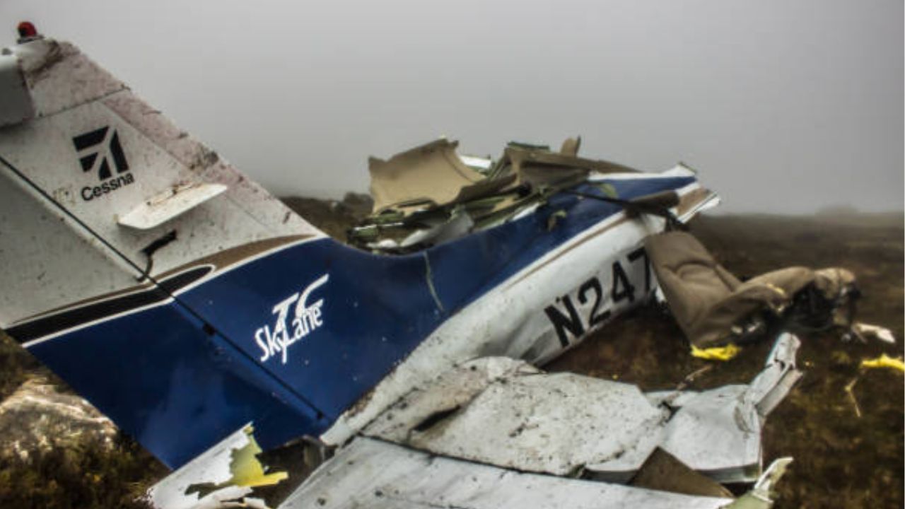 3 of 6 people aboard ambulance helicopter dead after it crashes in southwestern Japan 3 of 6 people aboard ambulance helicopter dead after it crashes in southwestern Japan