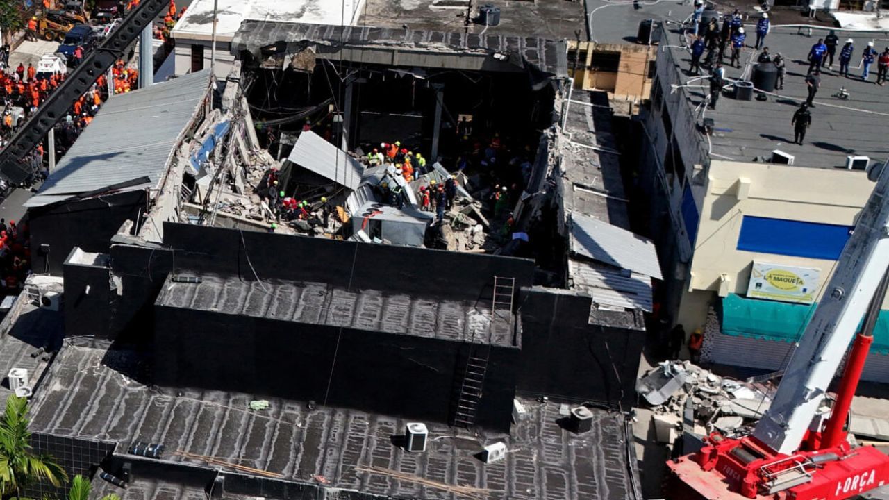 Nightclub roof collapse in Dominican capital leaves at least 79 dead and 160 injured Nightclub roof collapse in Dominican capital leaves at least 79 dead and 160 injured