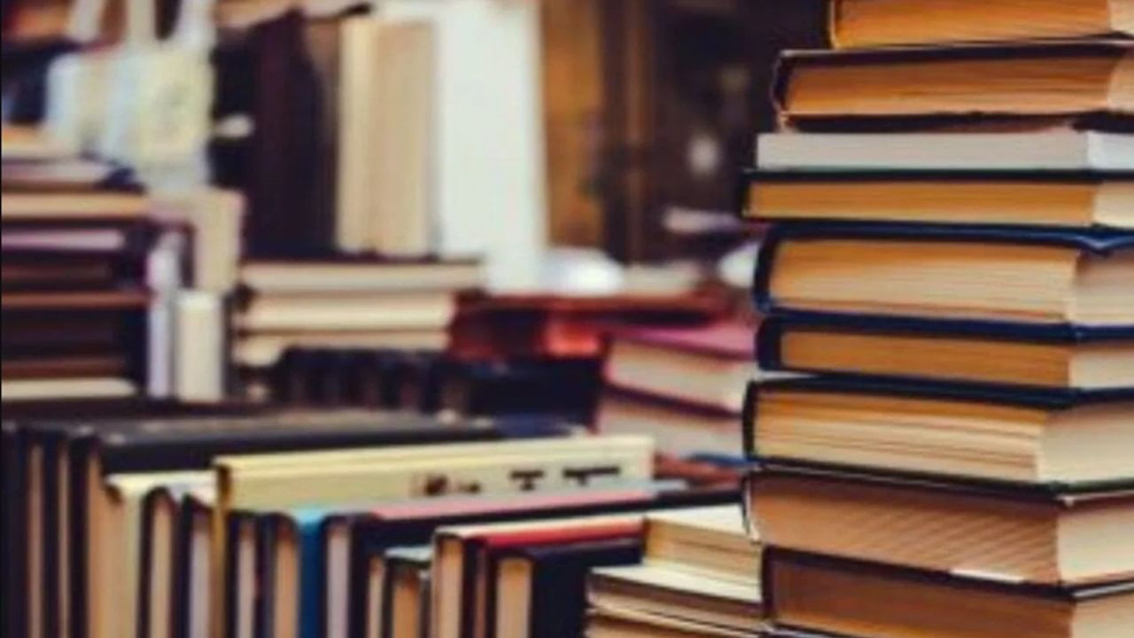 Semicolons becoming increasingly rare; their disappearance should be resisted Semicolons becoming increasingly rare; their disappearance should be resisted