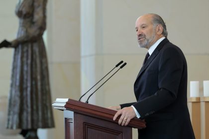 Expect India-US trade deal in not too distant future: US Commerce Secretary