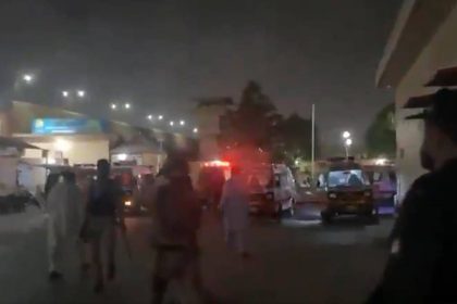 Over 100 inmates flee after jail breach in Karachi amid quake evacuation