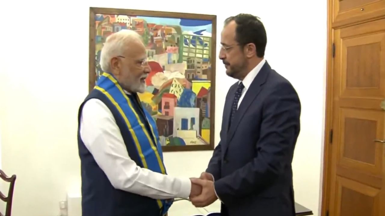 PM Modi receives Cyprus’ highest honour, dedicates it to ‘1.4 billion Indians’ PM Modi receives Cyprus’ highest honour, dedicates it to ‘1.4 billion Indians’