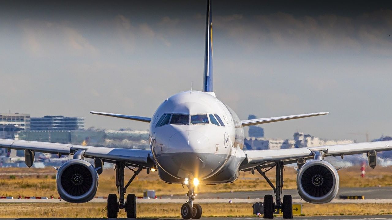 Russian plane goes missing in far east with nearly 50 aboard, debris found Russian plane goes missing in far east with nearly 50 aboard, debris found
